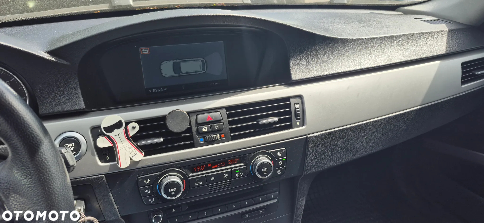 BMW Seria 3 318i - 15