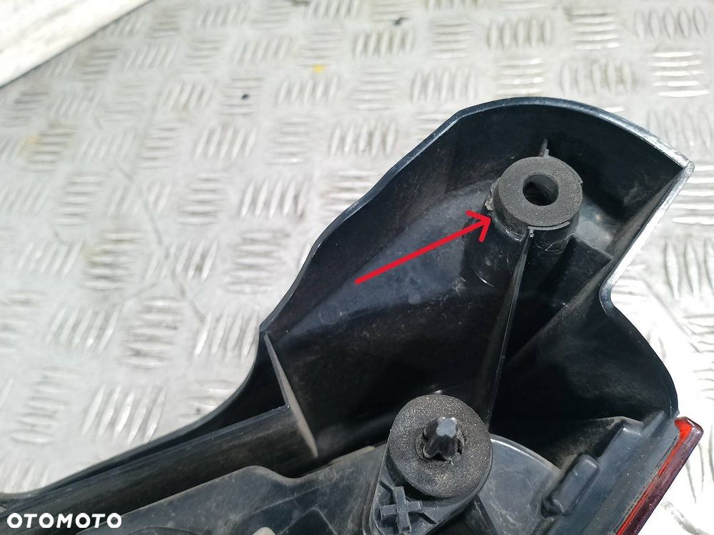 LAMPA TYLNA LEWA CITROEN BERLINGO II - 6