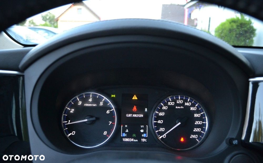Mitsubishi Outlander 2.0 Intense + 2WD - 26