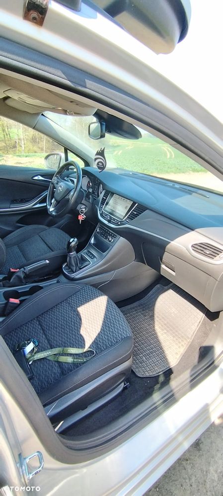 Opel Astra 1.6 D (CDTI) Start/Stop Dynamic - 22