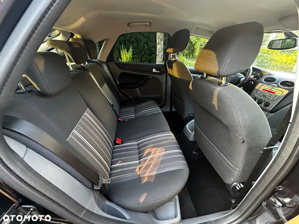 Ford Focus - 8