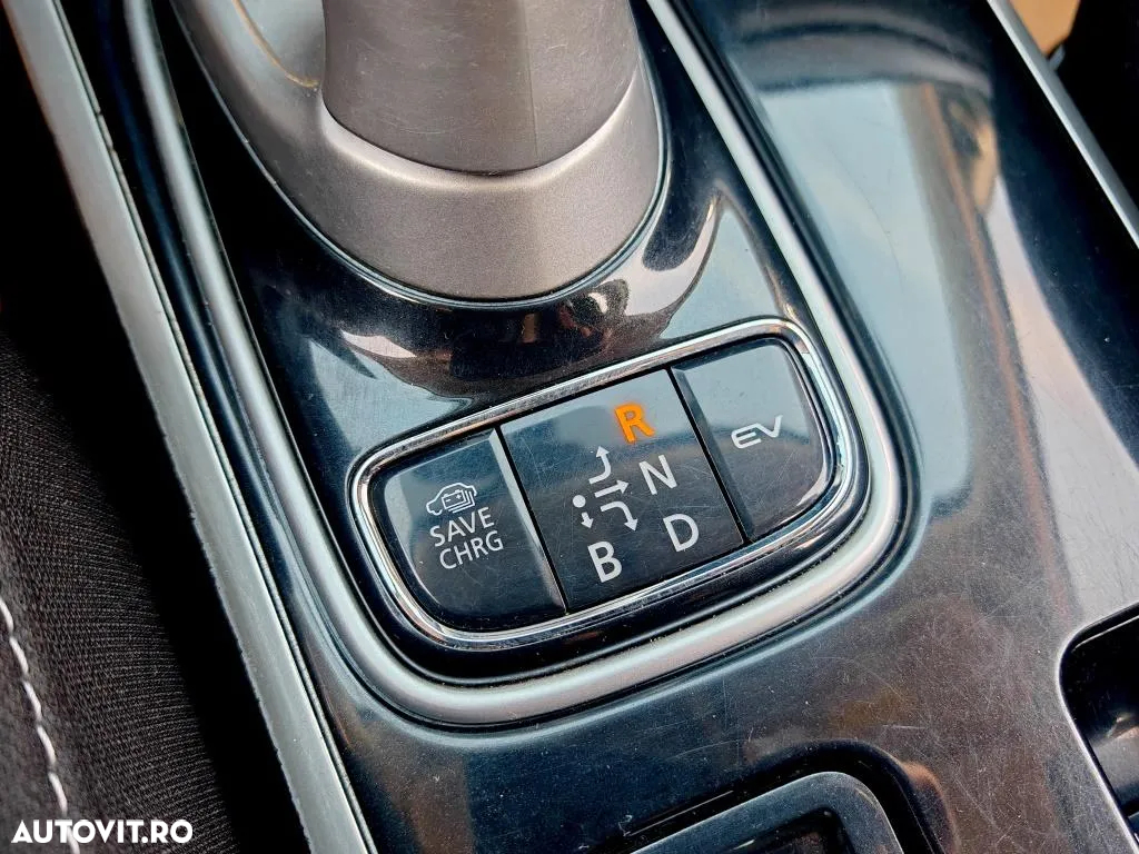 Mitsubishi Outlander 2.4 4WD Plug-In Hybrid Plus - 17