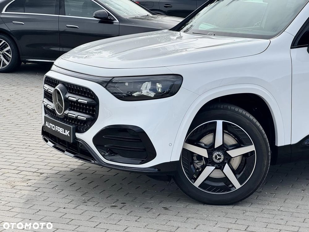 Mercedes-Benz GLB 200 mHEV 8G-eDCT - 9