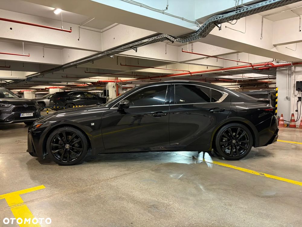 Lexus IS - 15