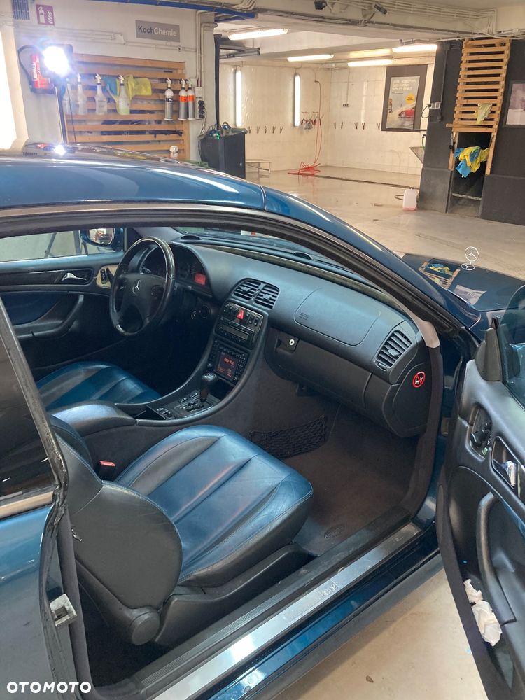 Mercedes-Benz CLK - 25