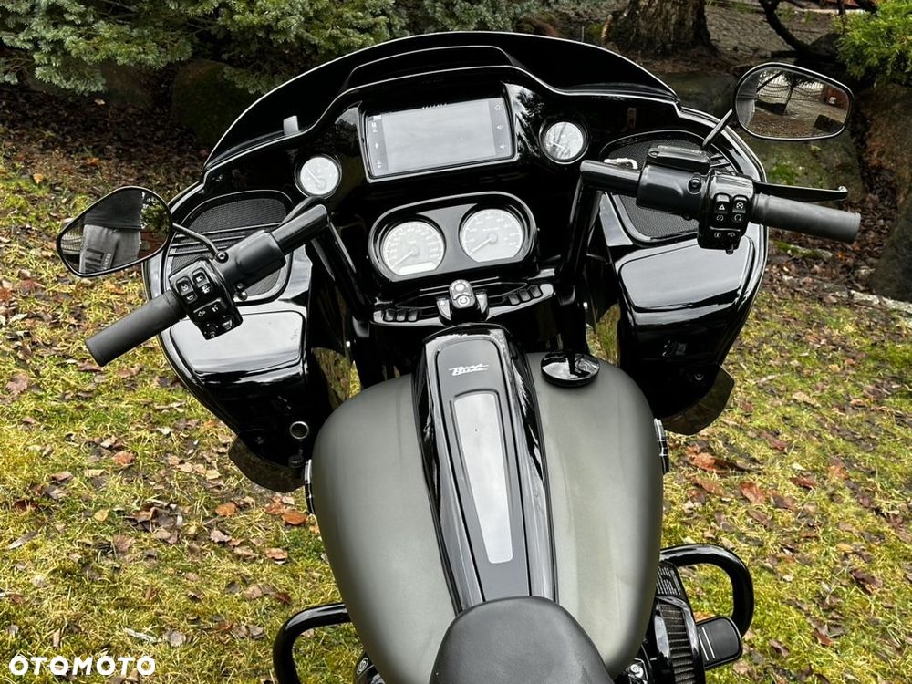 Harley-Davidson Touring Road Glide - 3