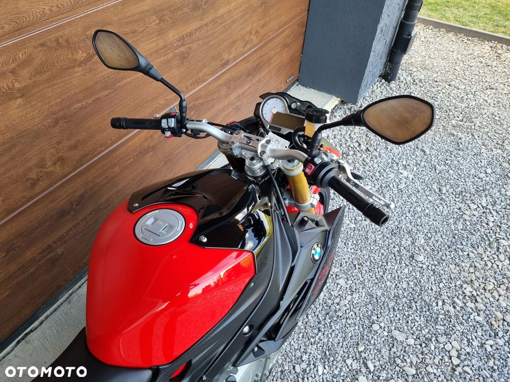 BMW S - 26