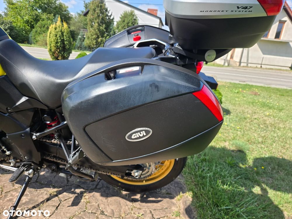 Suzuki V-STROM - 10