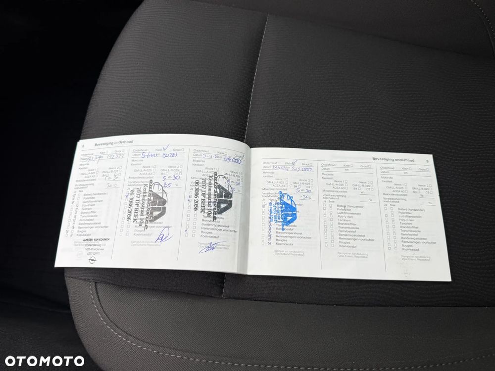 Opel Insignia 1.4 T Cosmo S&S - 28