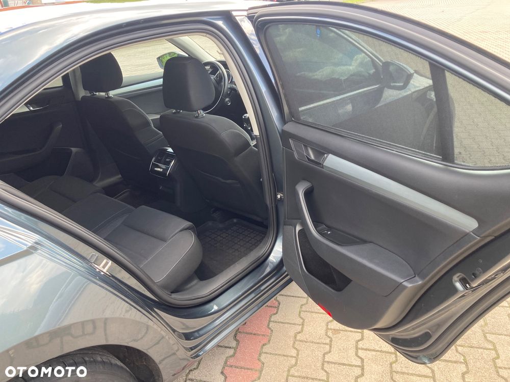 Skoda Superb 2.0 TDI Ambition - 8