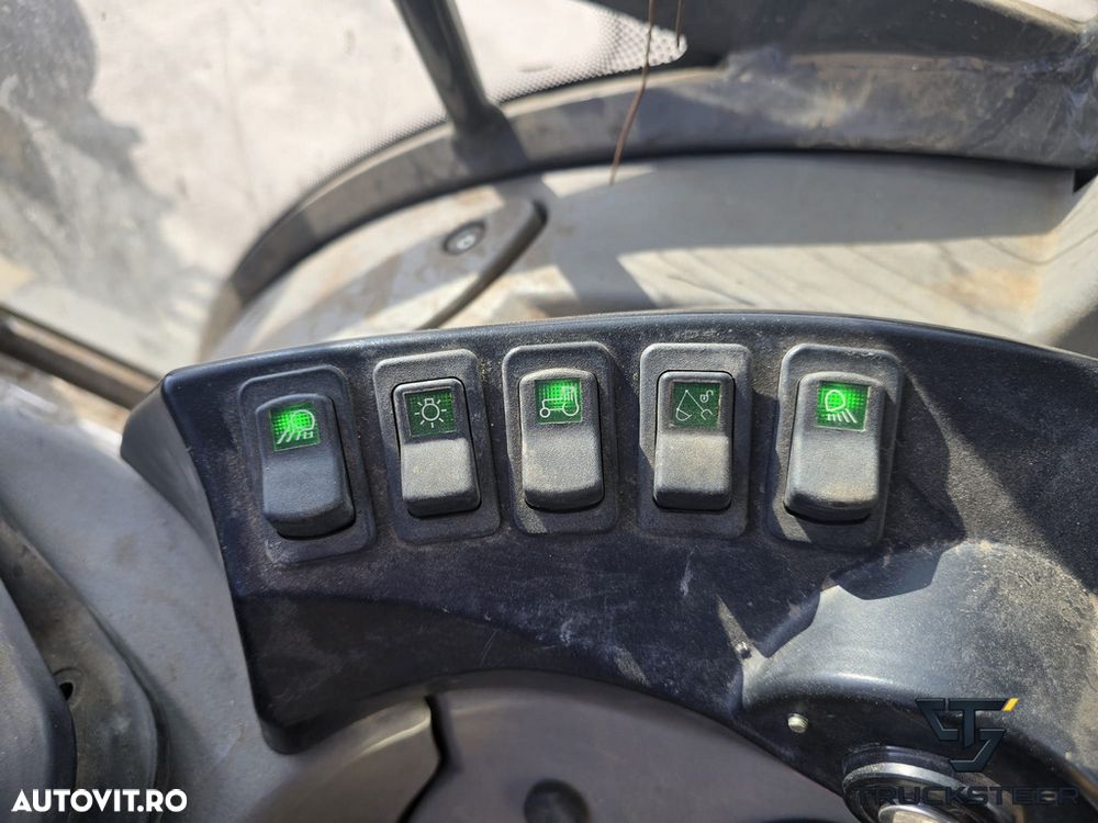 New Holland B115 - 15