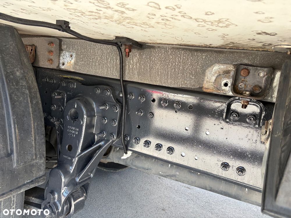 Renault PREMIUM 26.380 6X2 CHŁODNIA IZOTERMA 23 PALETY - 8