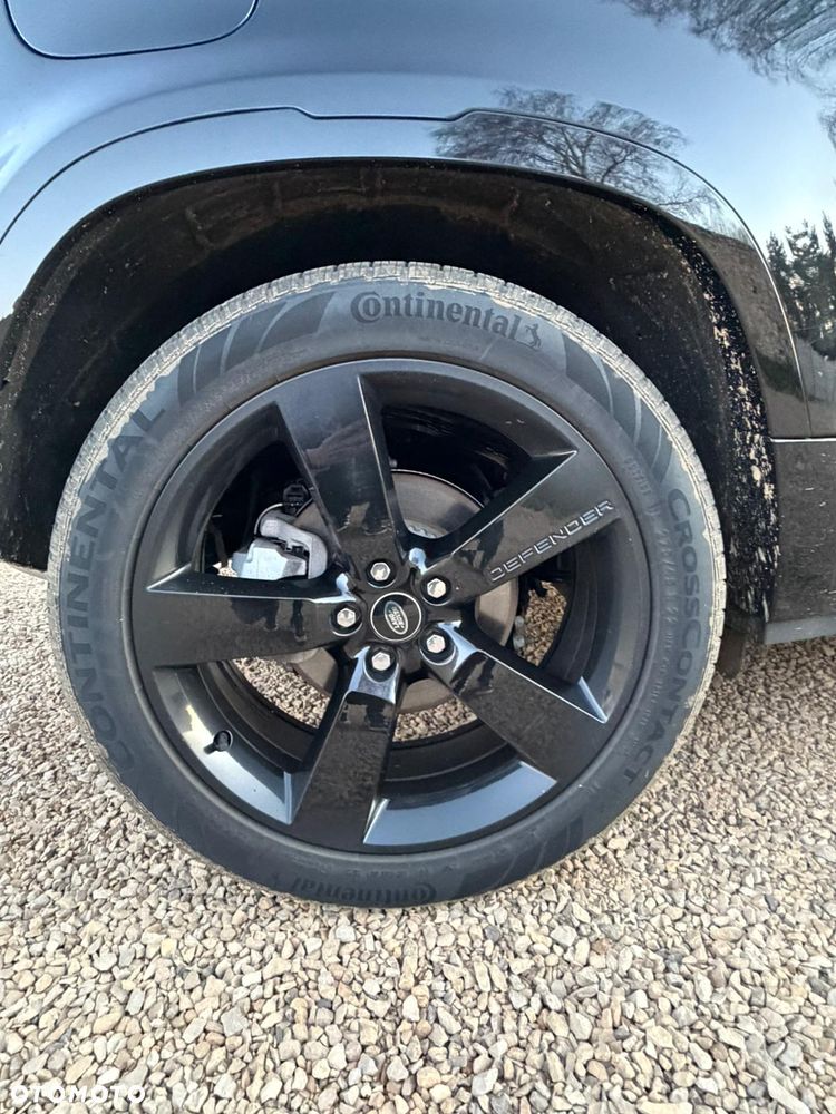 Land Rover Defender - 8