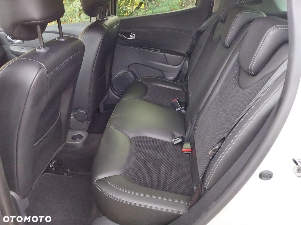 Renault Clio - 10