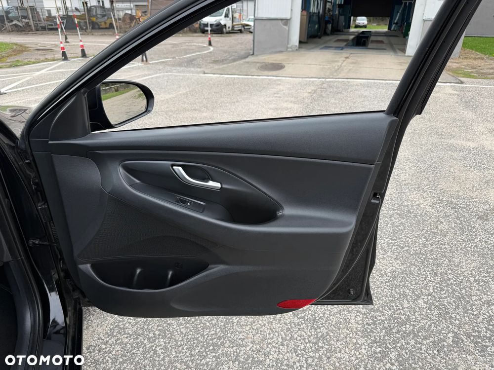Hyundai i30 1.4 Passion Plus - 28