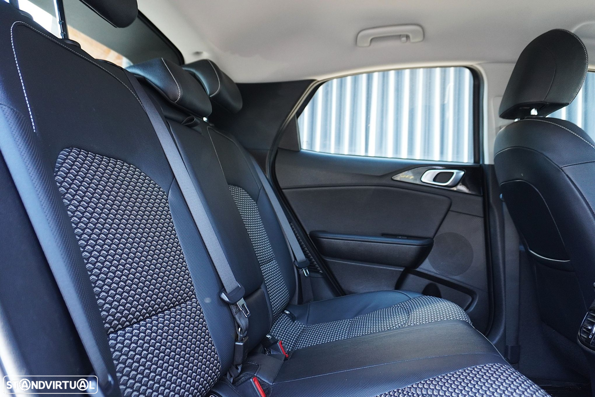 Kia XCeed 1.6 GDi PHEV Drive - 16