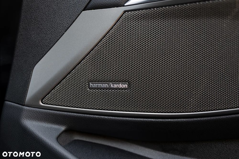 BMW Seria 3 M340i xDrive - 38