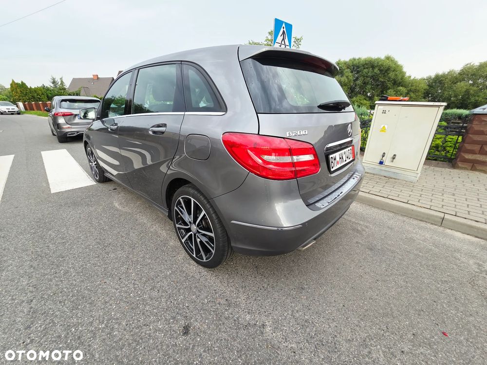 Mercedes-Benz Klasa B 180 7G-DCT AMG Line - 3