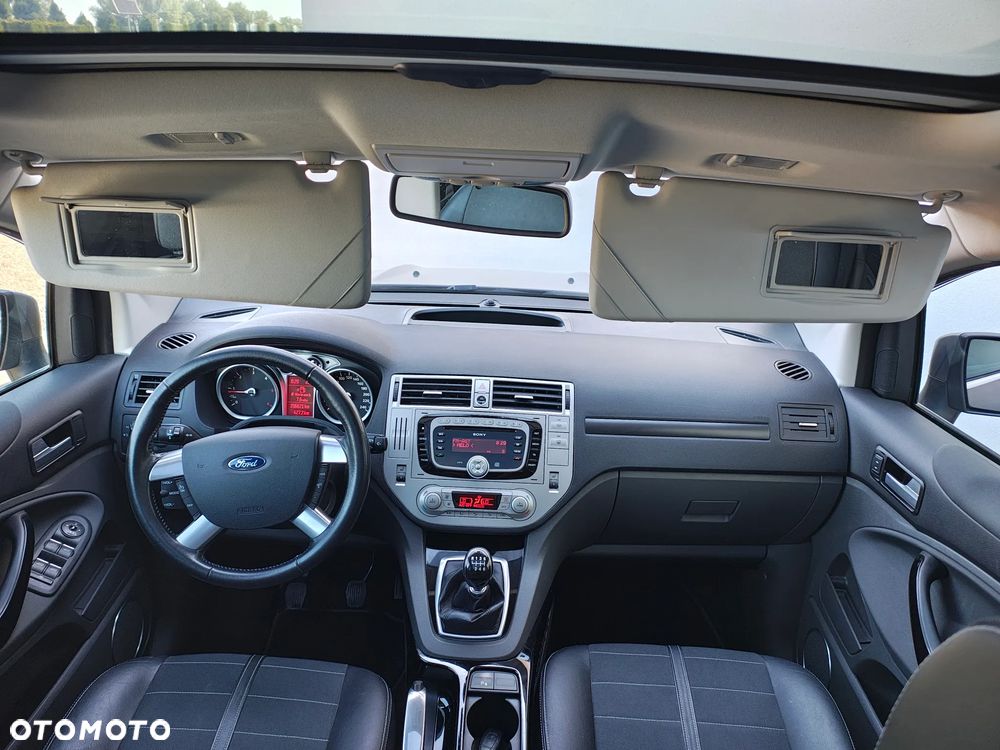 Ford Kuga 2.0 TDCi 4x4 Titanium - 6