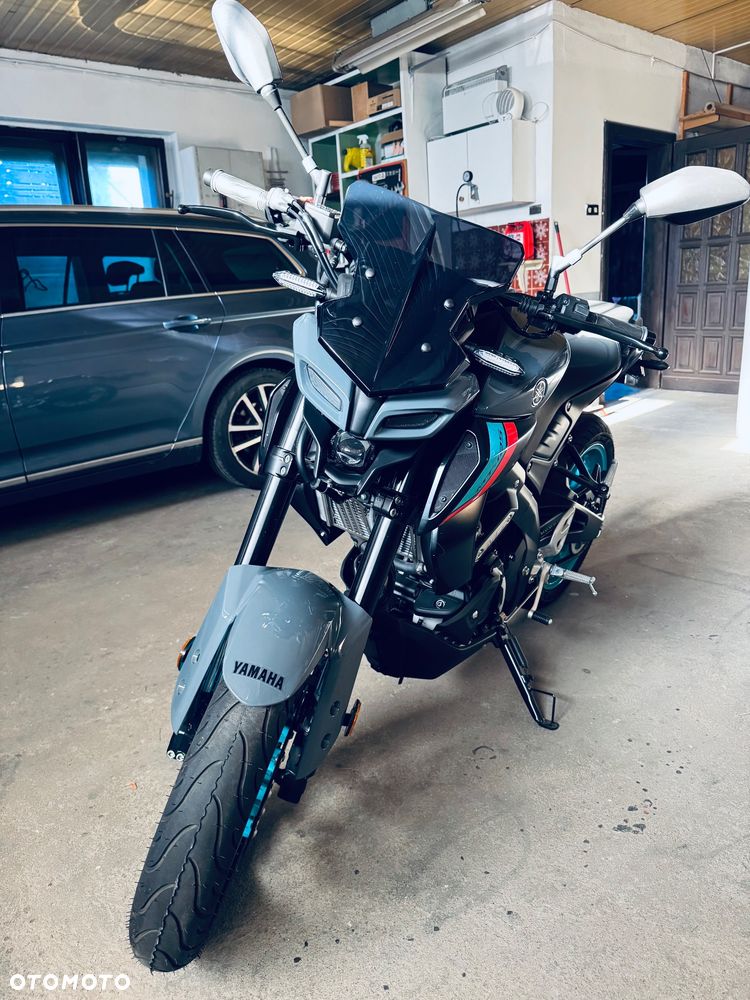 Yamaha MT - 2