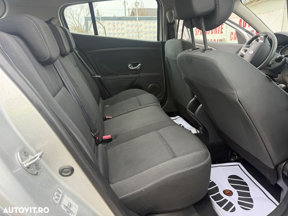 Renault Megane 1.5 dCi Dynamique - 8