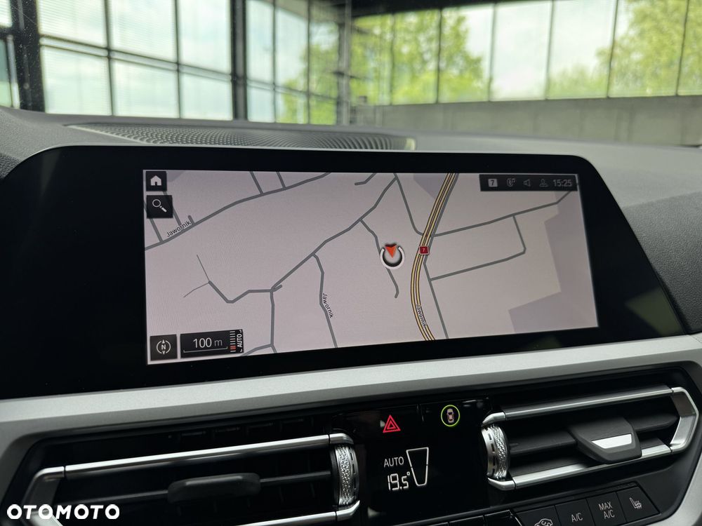 BMW Seria 3 318i - 29