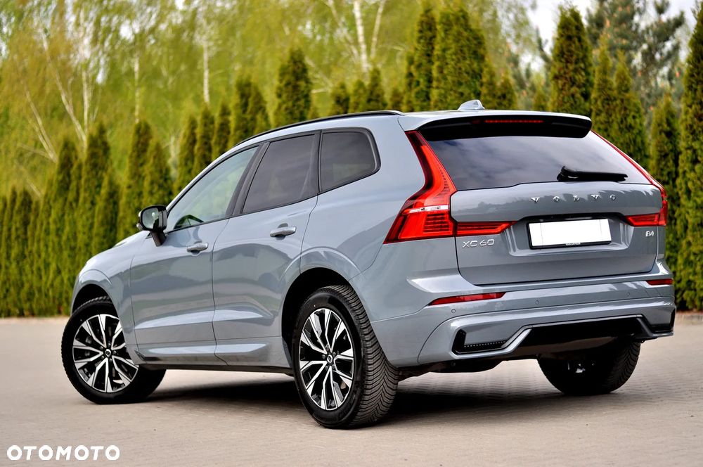 Volvo XC 60 B4 D Plus Dark - 6