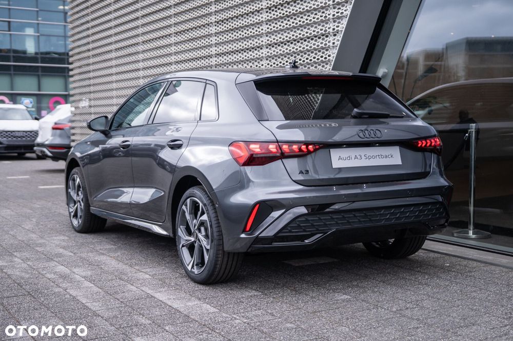 Audi A3 Sportback - 3