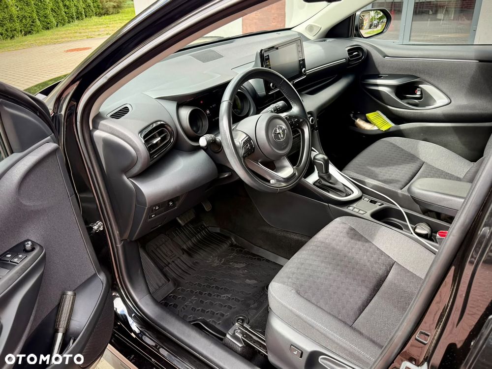 Toyota Yaris - 17