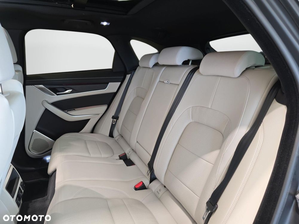 Jaguar F-Pace 2.0 D200 mHEV AWD R-Dynamic SE - 26