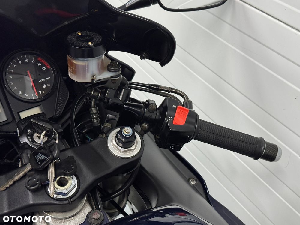 Honda CBR - 24