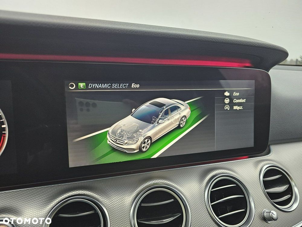 Mercedes-Benz Klasa E - 34