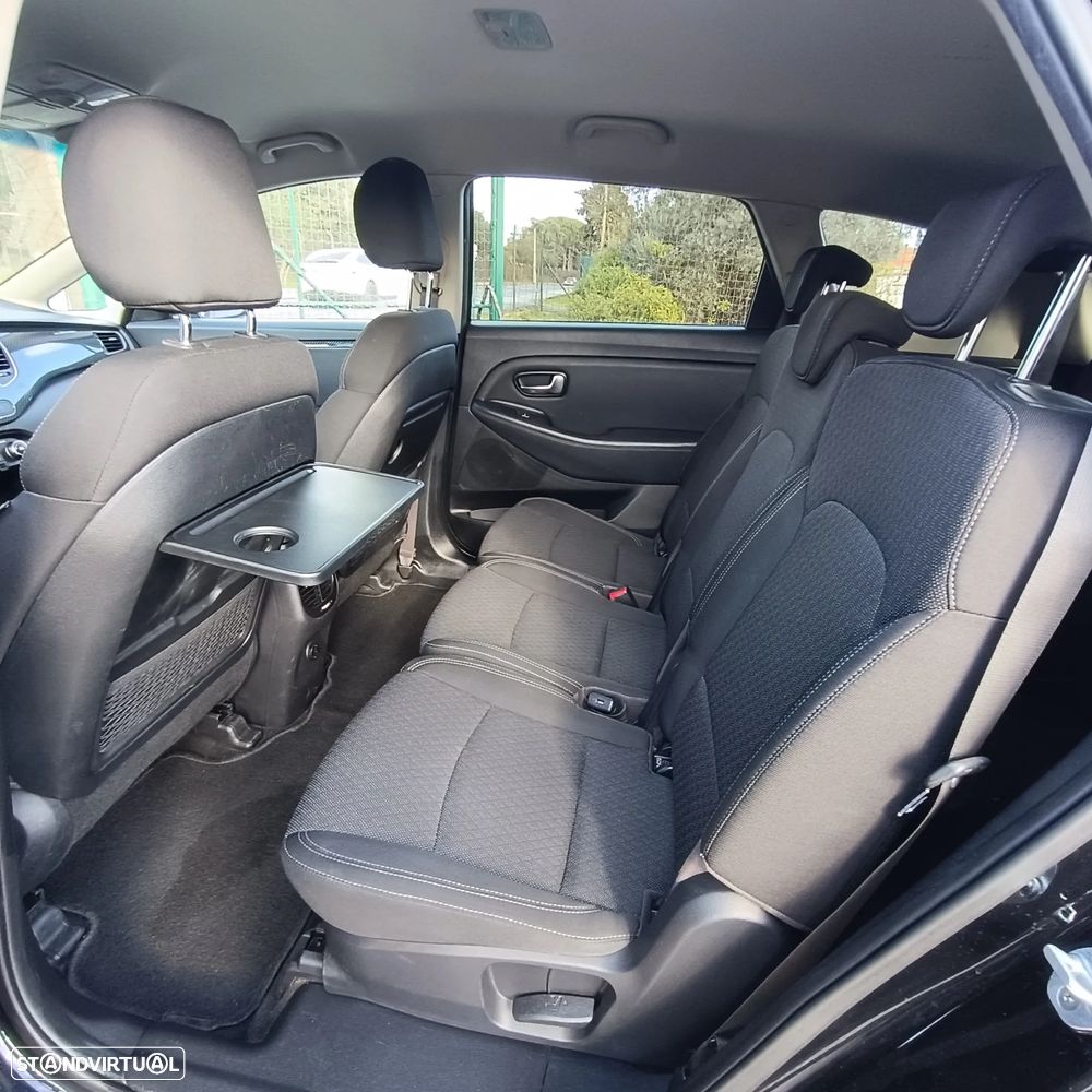 Kia Carens 1.7 CRDi ISG TX - 20