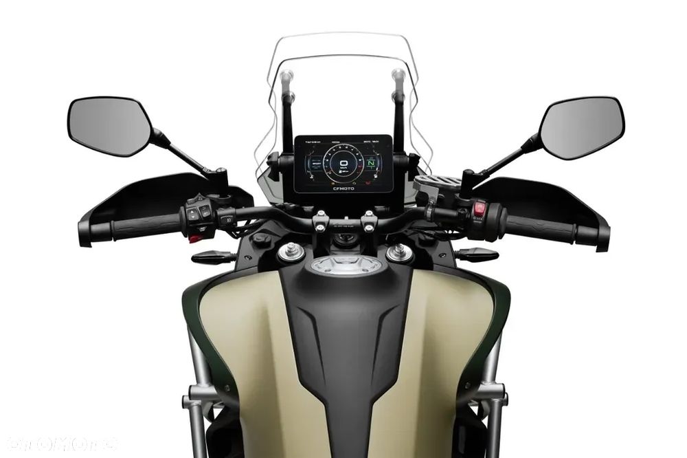 CFMoto 800MT Touring - 3