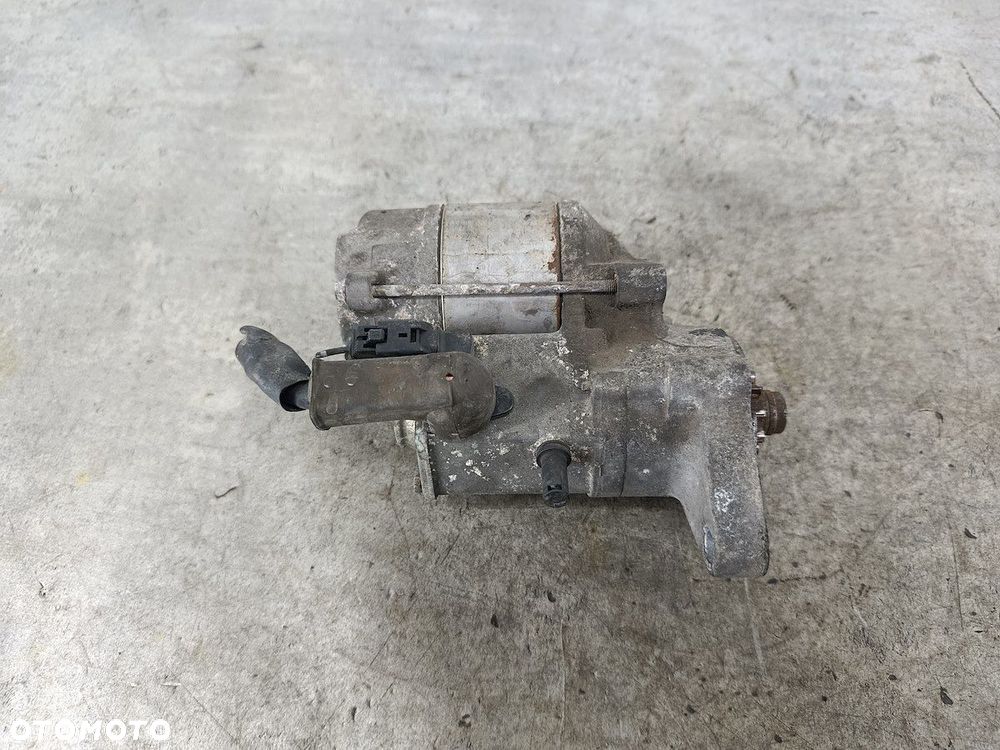 ROZRUSZNIK TOYOTA YARIS I FL 28100-33050 428000-0570  DENSO 1.4 D-4D - 6