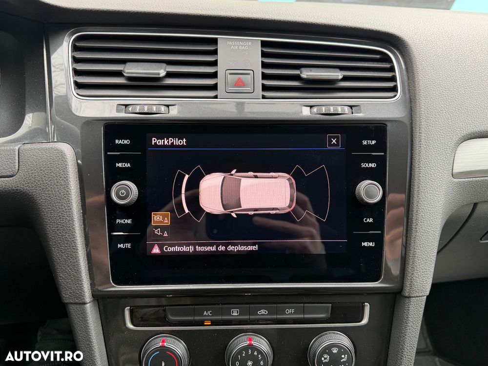 Volkswagen Golf 1.6 TDI SCR Comfortline - 15