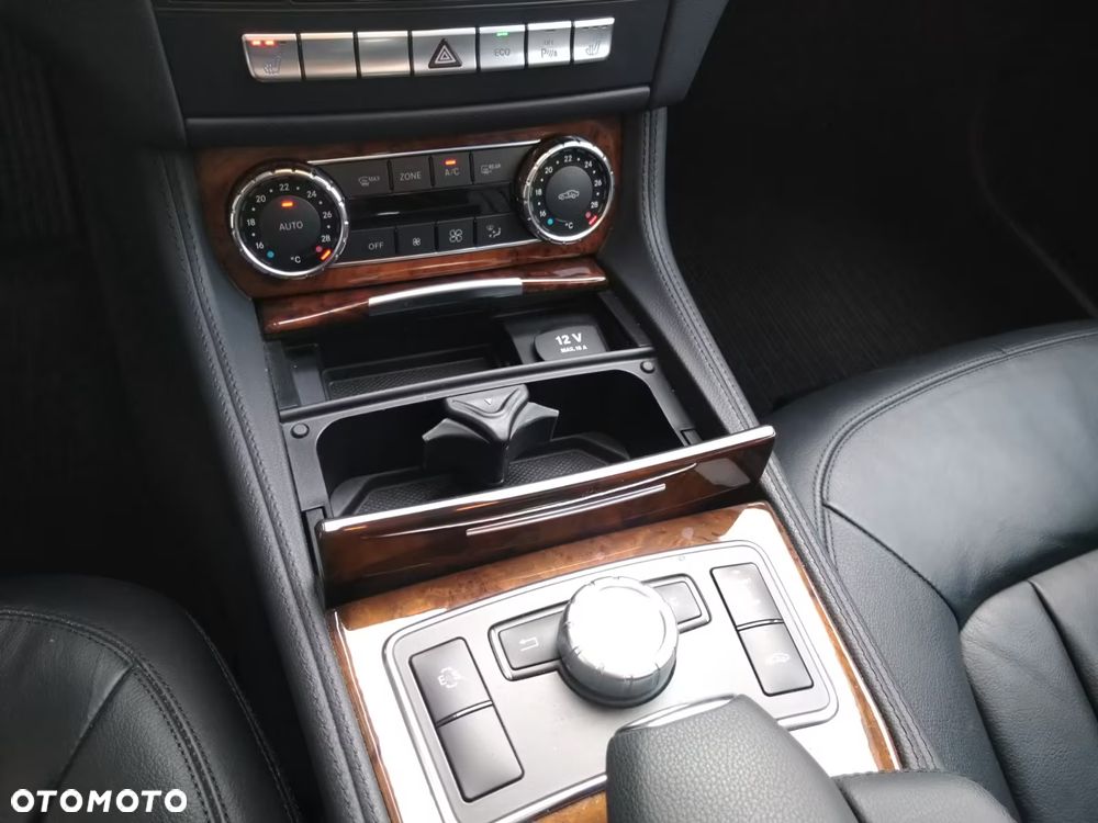 Mercedes-Benz CLS - 23