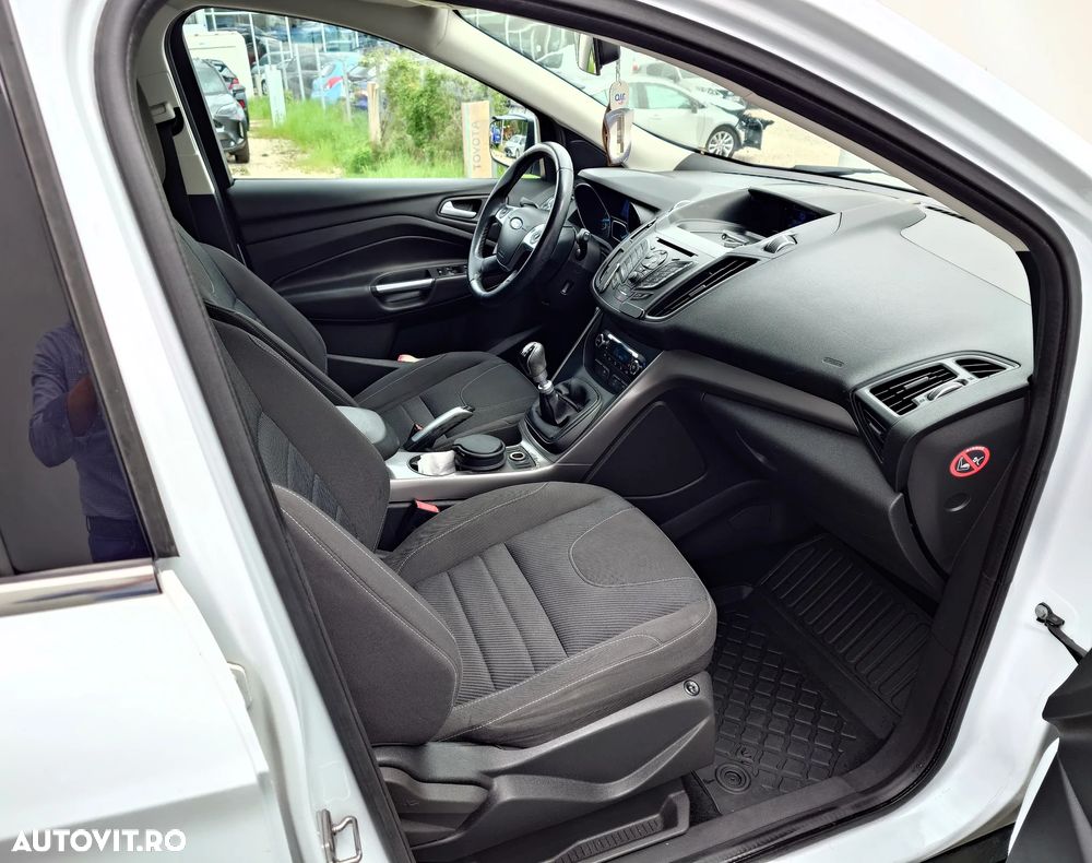 Ford Kuga 2.0 TDCi 2x4 SYNC - 10