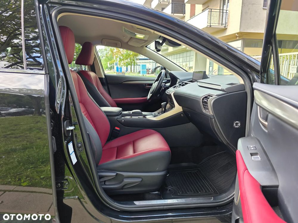 Lexus NX 300h Prestige AWD - 35
