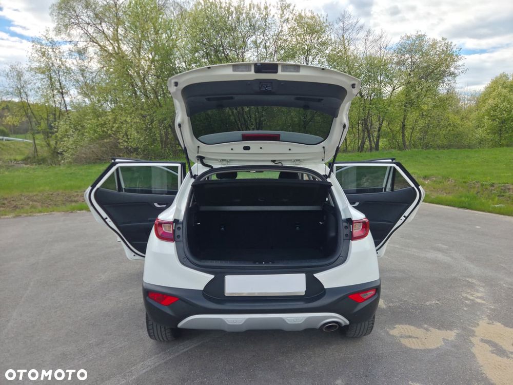 Kia Stonic 1.4 L - 21