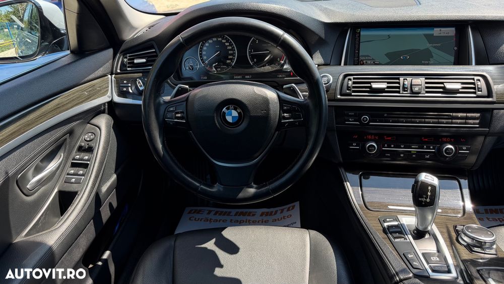 BMW Seria 5 520d xDrive AT - 11