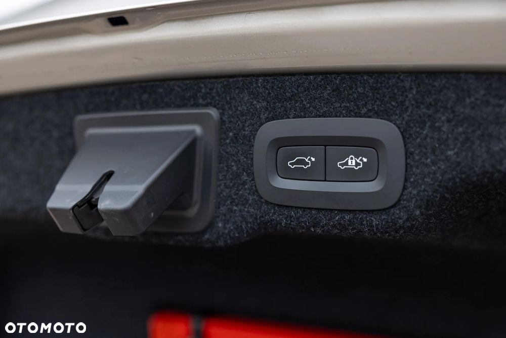 Volvo S90 D5 AWD Inscription - 24