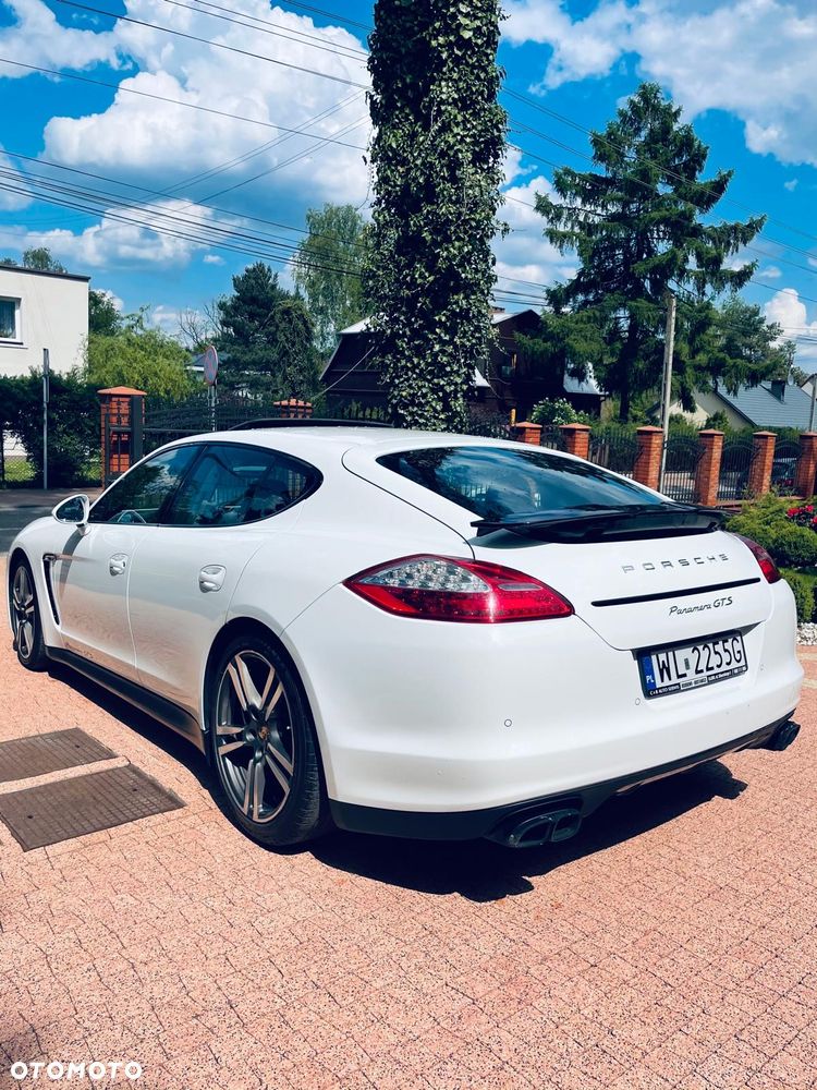 Porsche Panamera GTS PDK - 7
