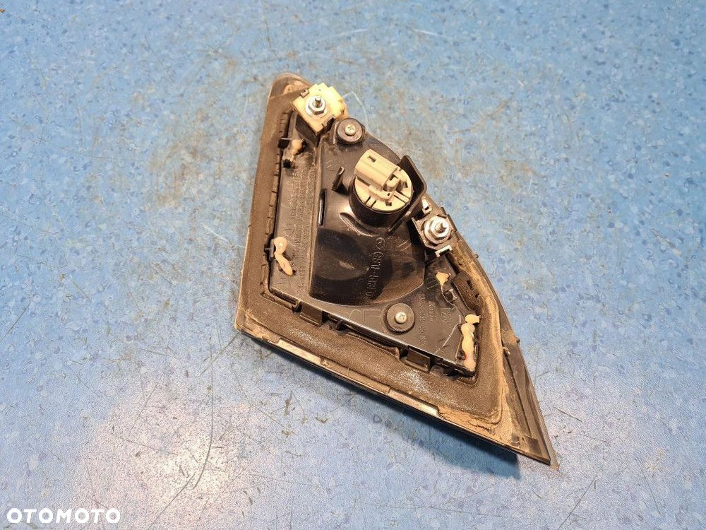 MAZDA 6 II SEDAN LAMPA TYŁ LEWA ZEWNĘTRZNA  W KLAPIE - 8