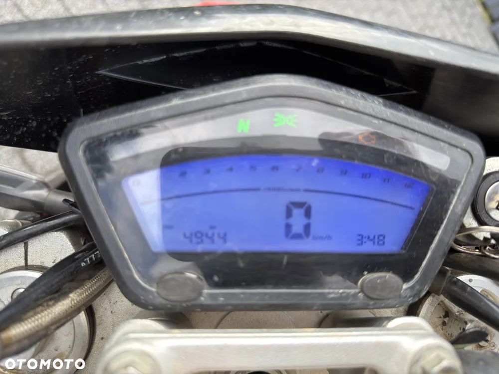 SWM RS 300 R - 5
