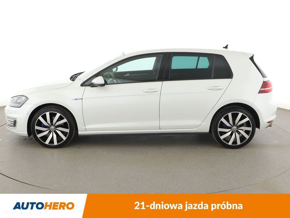 Volkswagen Golf - 3
