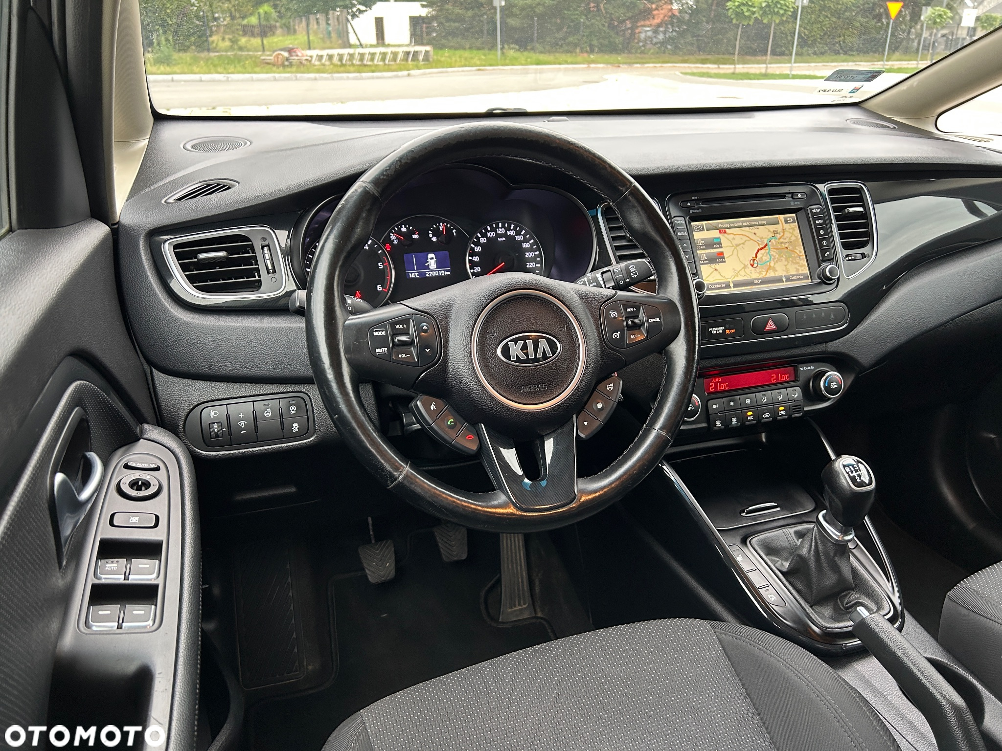 Kia Carens 1.7 CRDi Business Line - 29