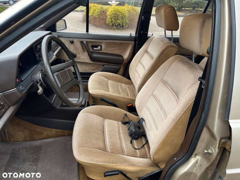 Volkswagen Passat - 8