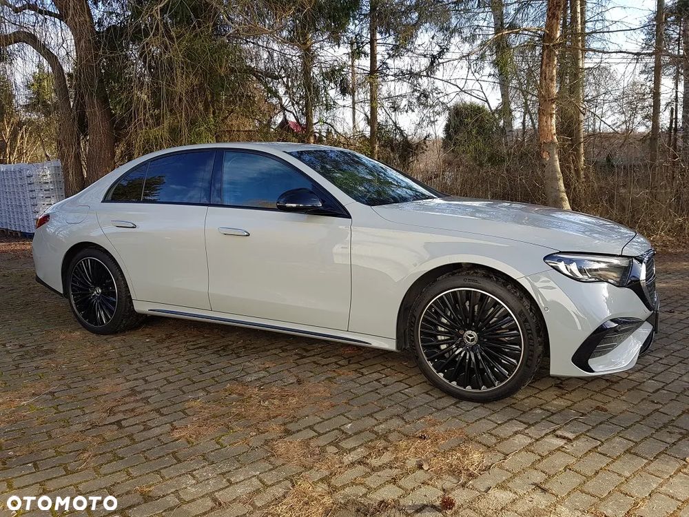 Mercedes-Benz Klasa E 300 de PHEV 4-Matic AMG 9G-Tronic - 3