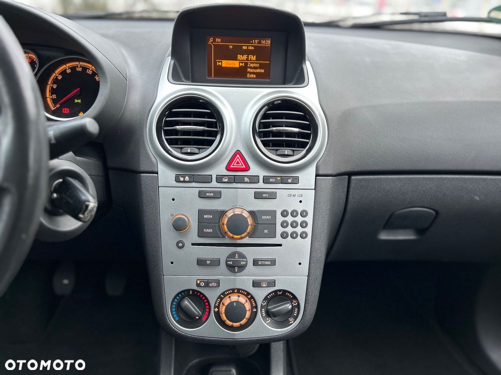 Opel Corsa 1.4 16V Edition - 9